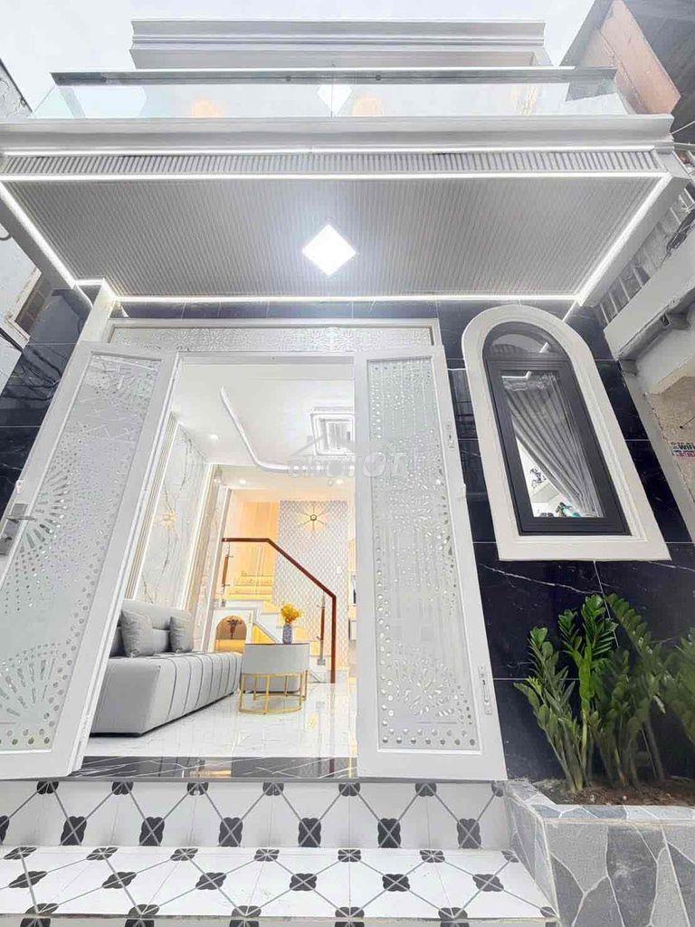 Nhà mới huỳnh tấn phát kế q7
