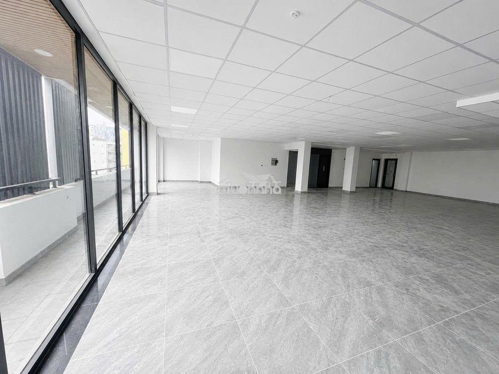 Cho thuê tòa nhà mới mới xây trung tâm quận 3 1800m2 - 2