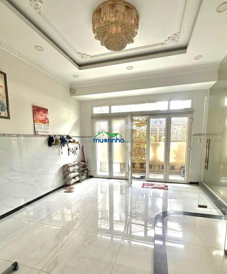 Giá rẻ: 7,2 tỷ. biệt thự 3 tầng. lê văn quới. dt: 90m². nội thất đầy đủ, xem muốn dọn vào ở liền