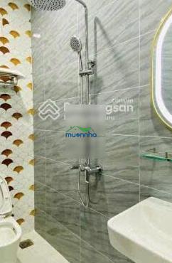 Bán nhà trương quốc dung, phường 10, phú nhuận. 2tỷ8 70,6m2 gần chợ trần hữu trang. cho thuê 20tr/t - 3