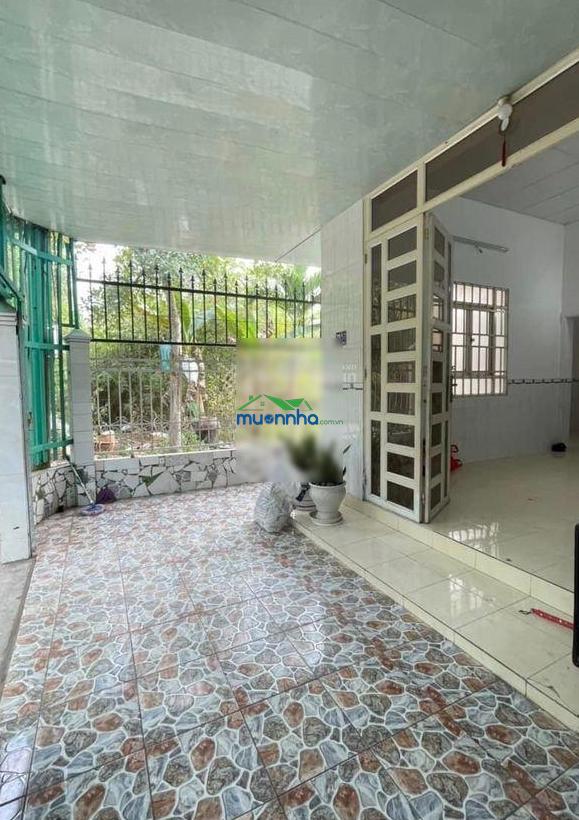Chủ ngộp cần bán căn nhà 81m2 gần bệnh viện hóc môn. giá chỉ 1 tỷ 750, sổ hồng riêng - 2