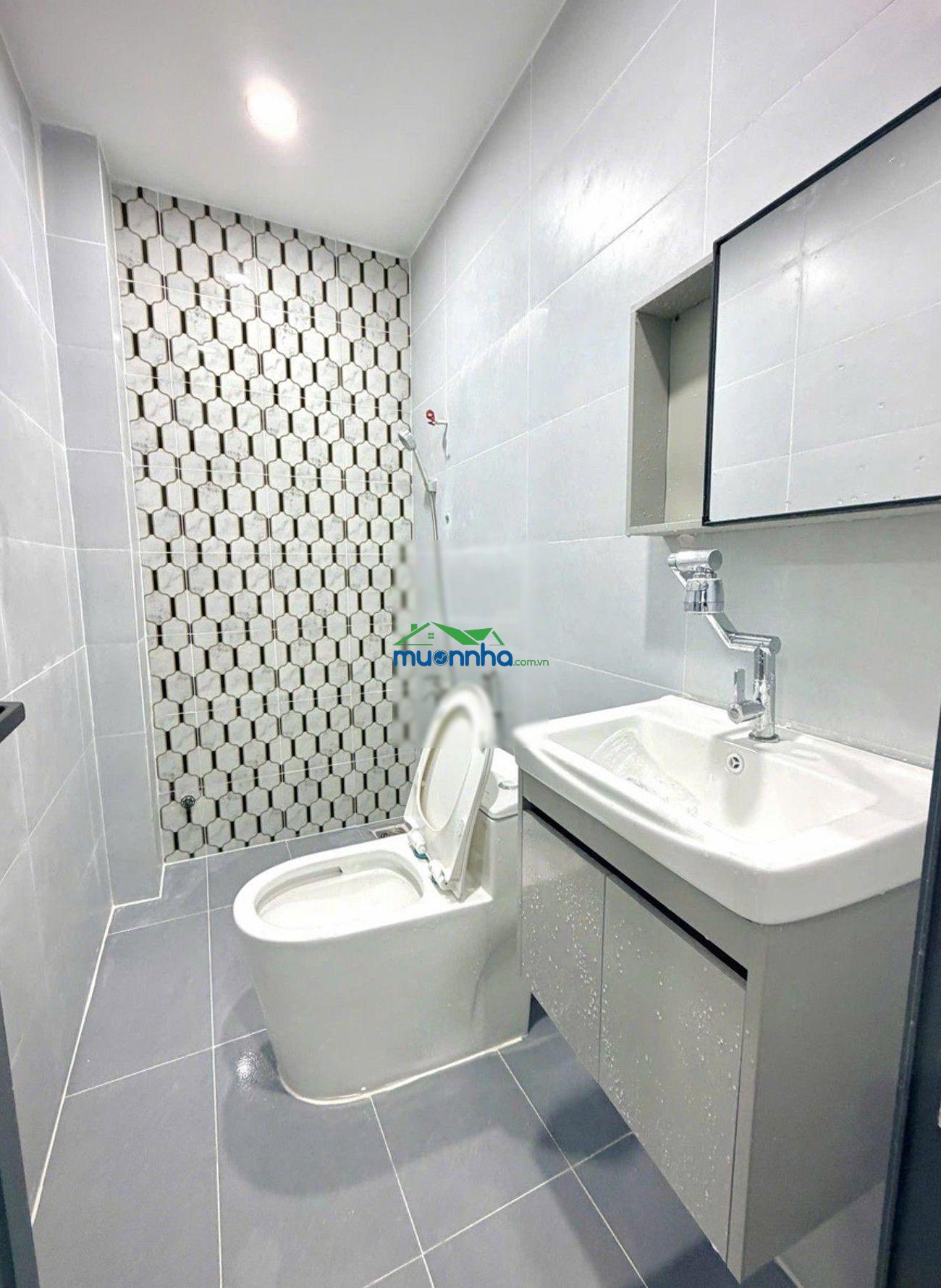Chỉ 4,65tỷ, có ngay nhà lạc long quân q11, 3tầng,sổ hồng riêng, hoàn công đủ, vuông vức kolỗi pt - 4