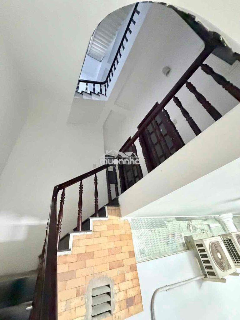 Khu vip đào duy anh - 1 căn ra oto - ngang hiếm 7.8m - 5 phòng ngủ - 4