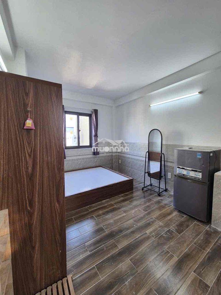 Studio cửa sổ trời đầy đủ nội thất sát bến xe quận 8 đầy đủ tiện nghi