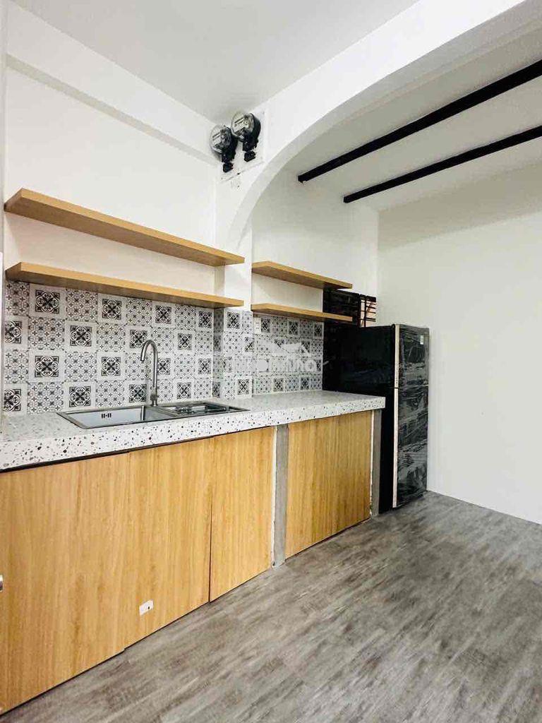 Cho thuê căn 2 phòng ngủ ban công tại quận 10 gần toà viettel,cc hà đô - 4