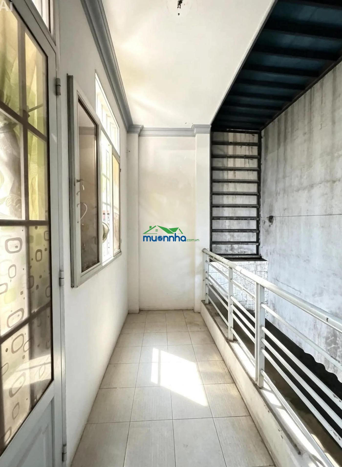 Nhà đẹp, hẻm ô tô chỉ nhỉnh 4 tỷ ngay chợ thiếc q.12 - 48m² vuông (4*15) - 2
