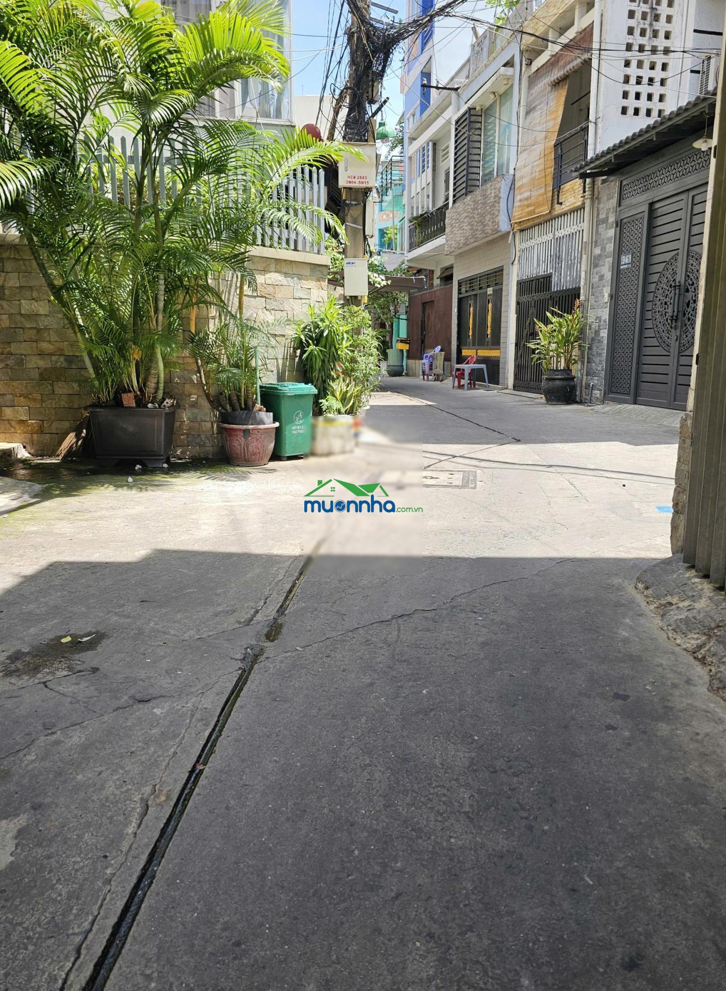 Bán nhà hẻm đường trần văn đang p11 q3. dt 3.6x17m giá 9.5 tỷ
