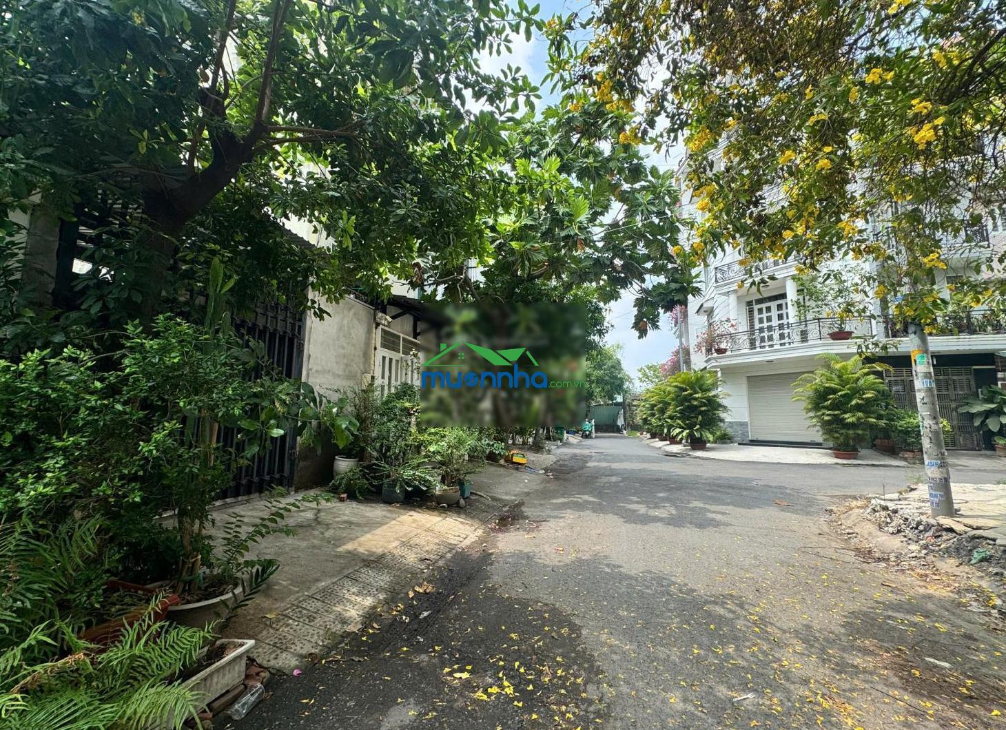 Ngay cạnh công viên - bán lô đất 5x21m công nhận 100m2 - đường trước nhà 12m - kế đh văn lang. - 4