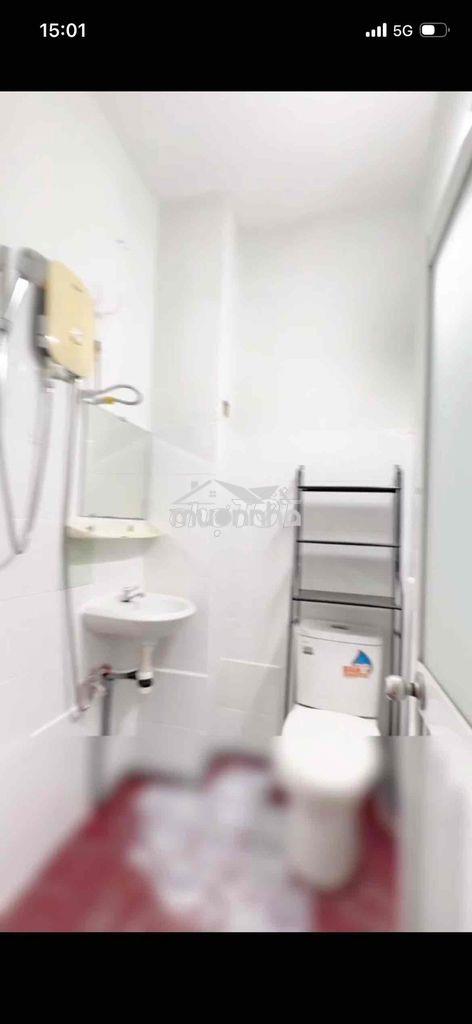 Chính chủ cho thuê phòng hxh 391 trần hưng đạo ful nt wc riêng 4,5tr ạ - 4