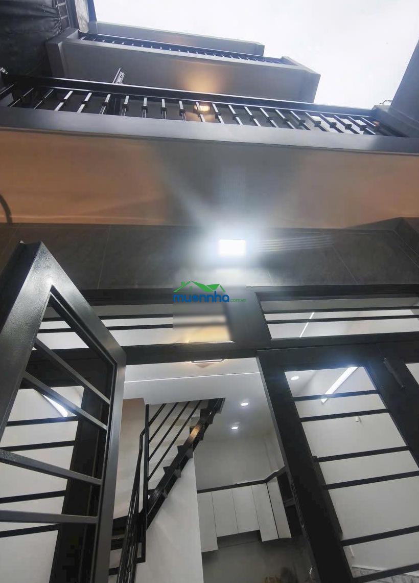 Bán nhà 730 lạc long quân 3.2x6 - 2 lầu 2pn3wc 3.2 tỷ