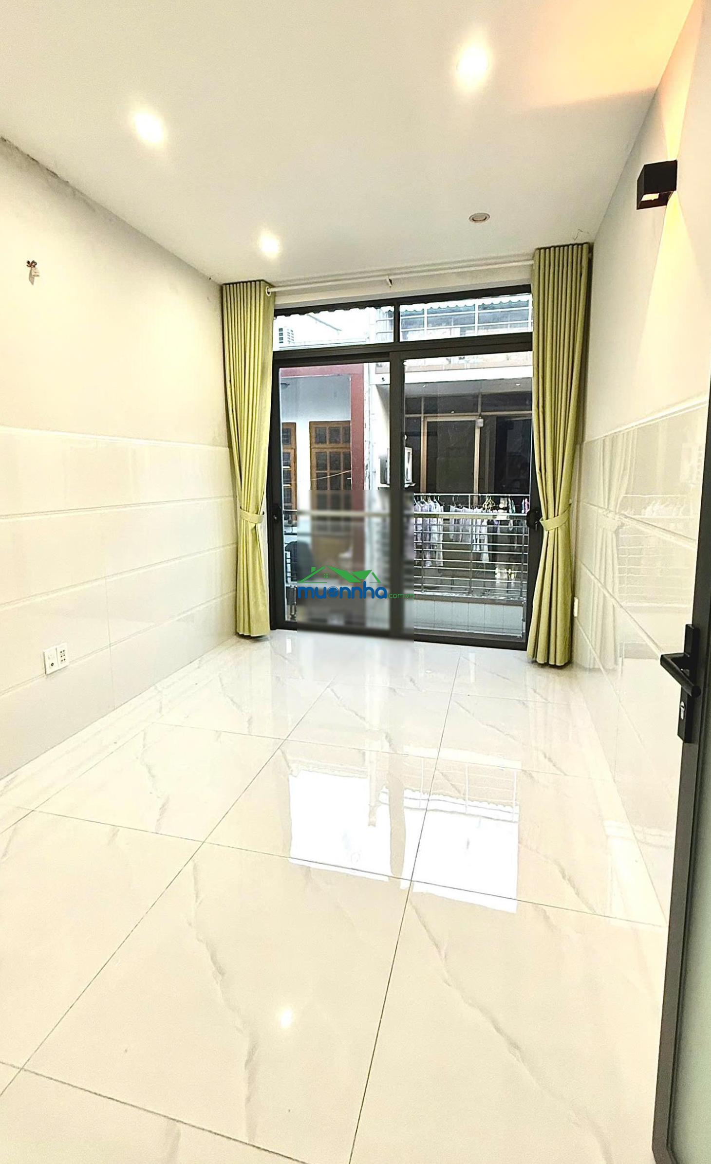 Mua bán nhà quận 4, 4 tầng, khu 20 thước, giáp quận 1, hẻm 4m thông ẩm thực vĩnh khánh!
