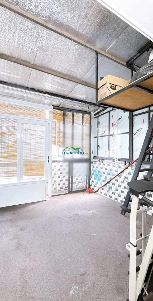 Mua bán nhà quận 4, 4 tầng hoàn công, dân cư hiện hữu, không lo giải tỏa, đường tôn đản!