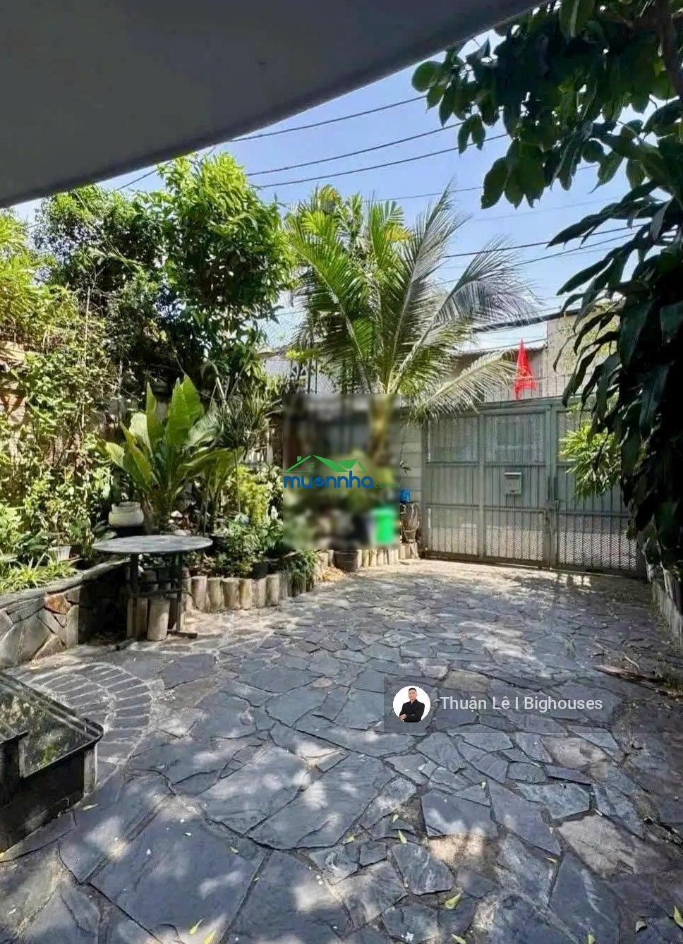 Bán nhà phú nhuận 6,6mx28m. hẻm 6m đường thích quảng đức, khu phan đăng lưu. 4 tầng, sân vườn rộng