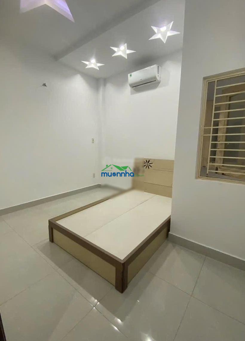 Giá rẻ - vị trí đẹp - sau lưng emart - hxh dương quảng hàm - 4.6m x 17m (nh 5.2m) - sẵn dòng tiền - 2