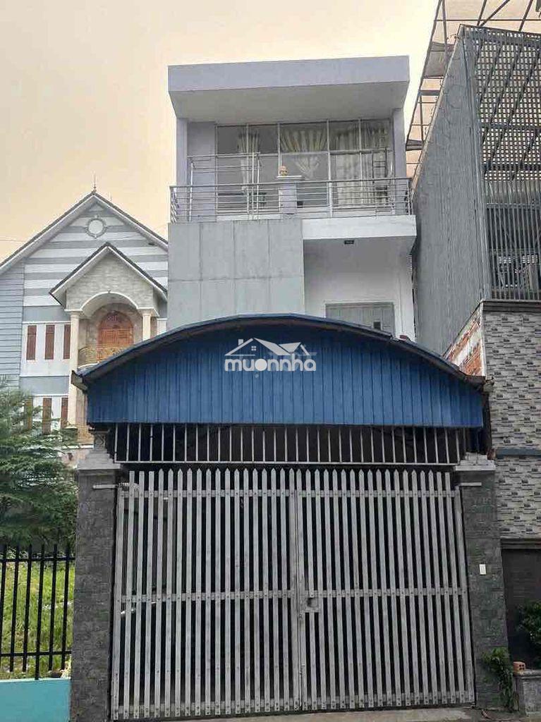 Cho thuê mặt bằng kinh doanh kết hợp ở ngay vòng xoay hiệp thành 3