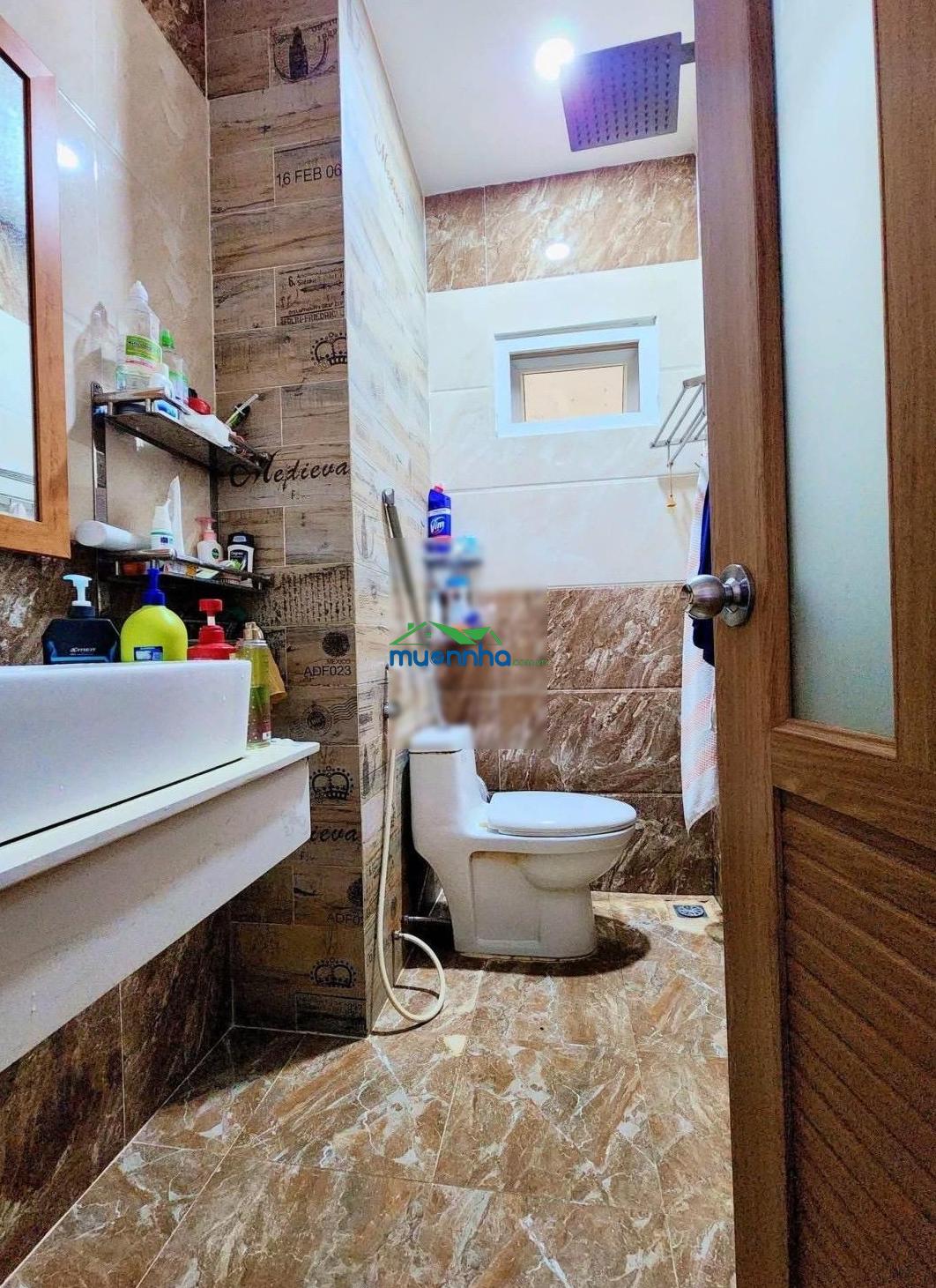 Chủ định cư nước ngoài- hẻm xe hơi vào nhà-đẹp ở ngay-57m2-5tầng-4pn-quang trung p8 gv-chỉ 8tỷ6 tl - 4