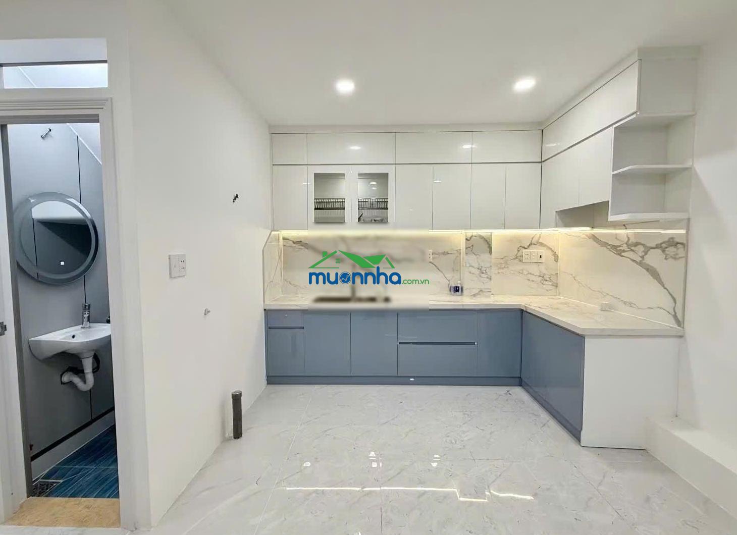 Giảm còn 8.35 tỷ, 3 tầng, 3pn, mới đẹp, 45m2, ngang 4.4m, gần hẻm xe hơi lê văn sỹ