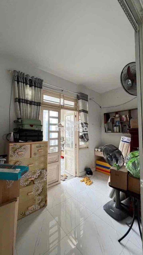 Ngon - 60m2 (4.15x15m) - 5.x tỷ - vf3 vào nhà - 3 tầng - 3pn, 4wc, sân - 3
