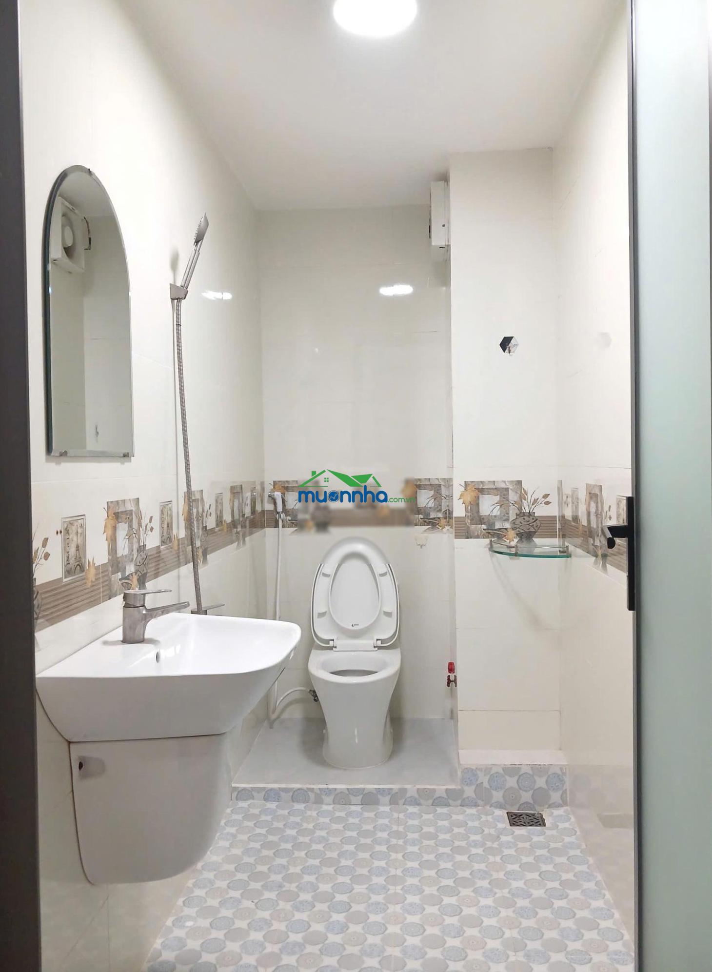 Nhà diện tích lớn (5mx17m, 84m2) - gò dầu - đúc 3.5 tấm _ 4pn, 6wc, giá 7.8 tỷ - 2