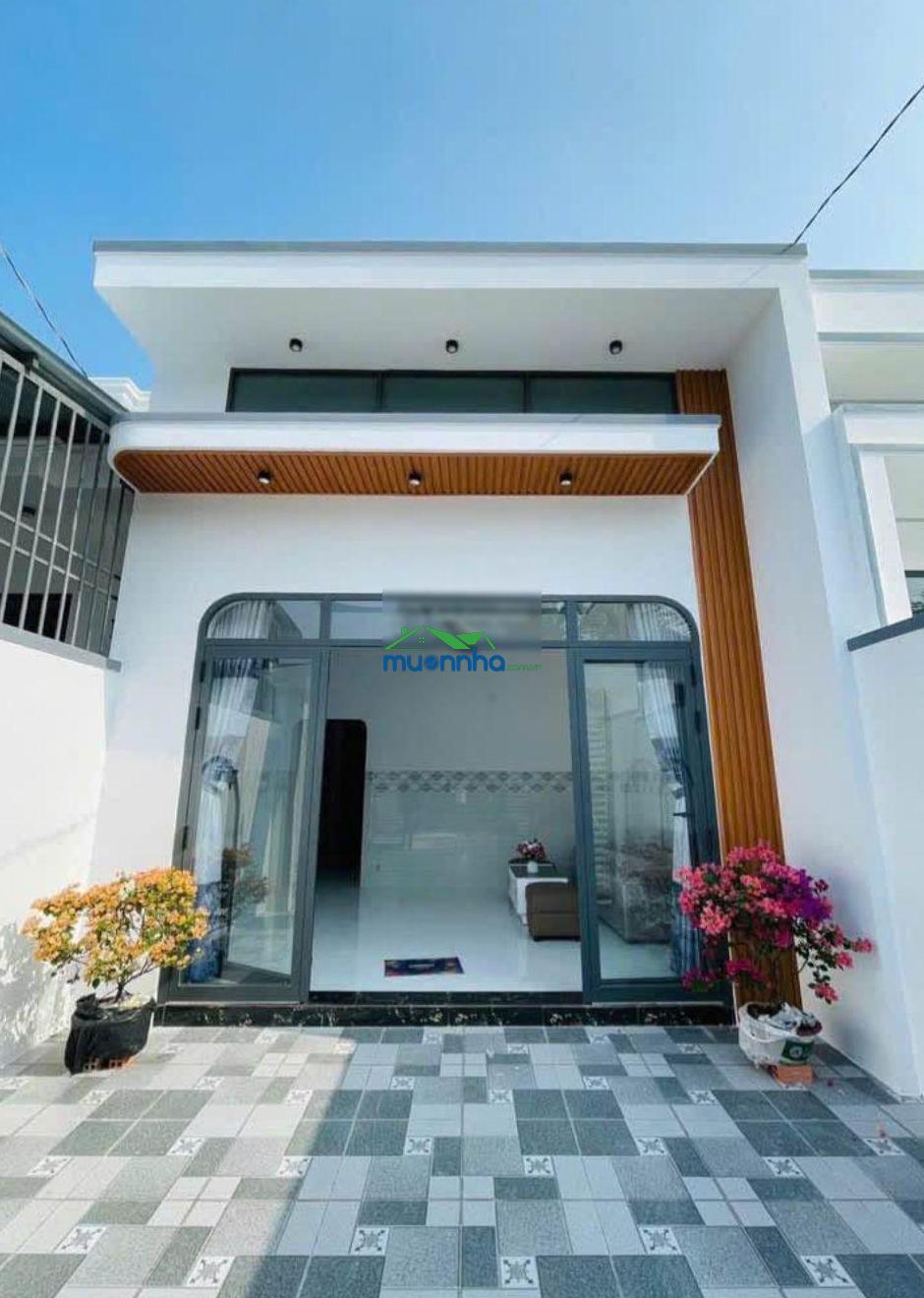 Bán nhà cấp 4 sổ hồng riêng, diện tích 100m kế bên kcn lê minh xuân giá 650 triệu - 4