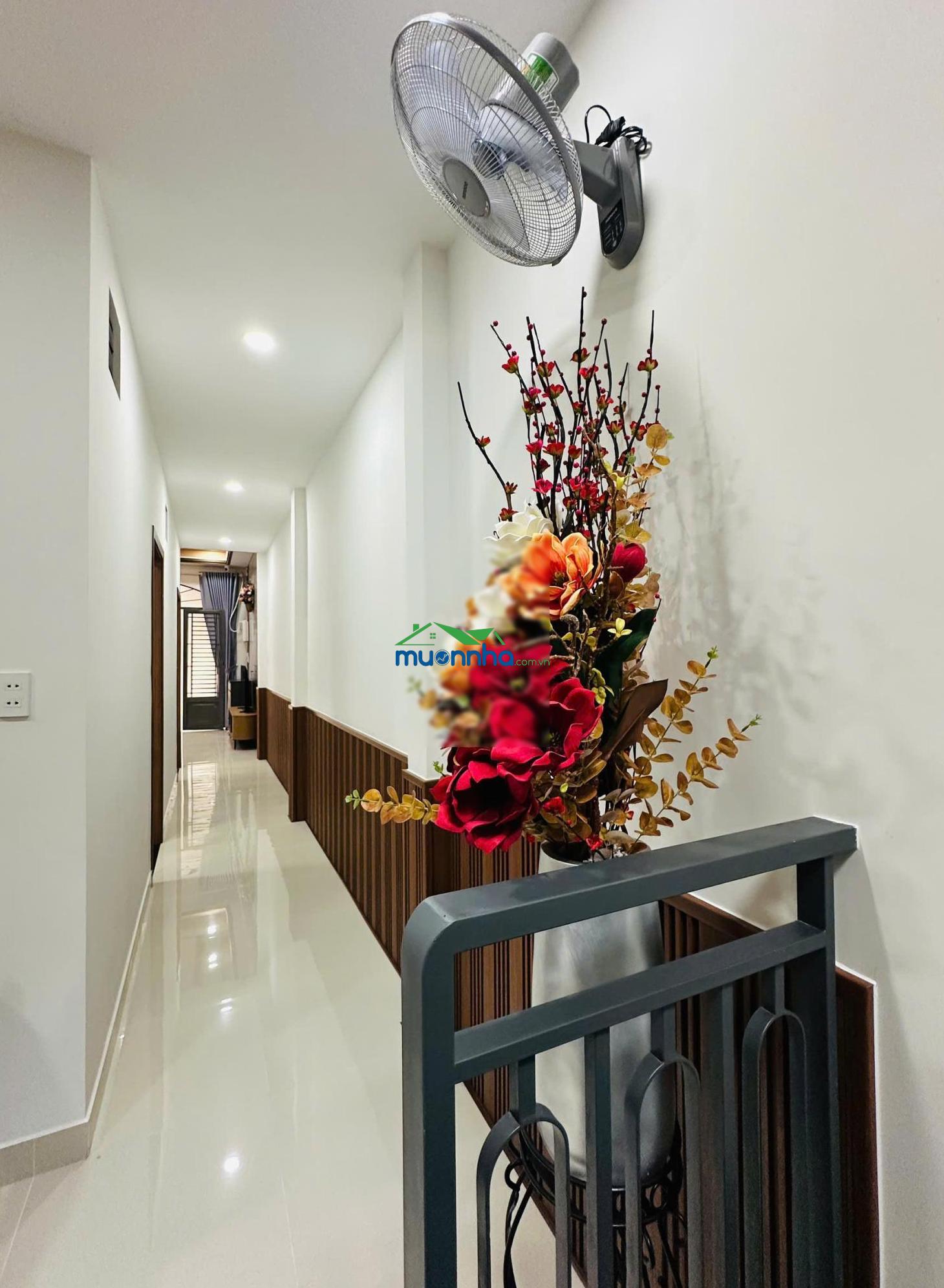 Chính chủ bán gấp nhà đẹp diện tích chuẩn 4x16m - 3 phòng ngủ ngay quang trung p10 đối diện ubnd gv - 2