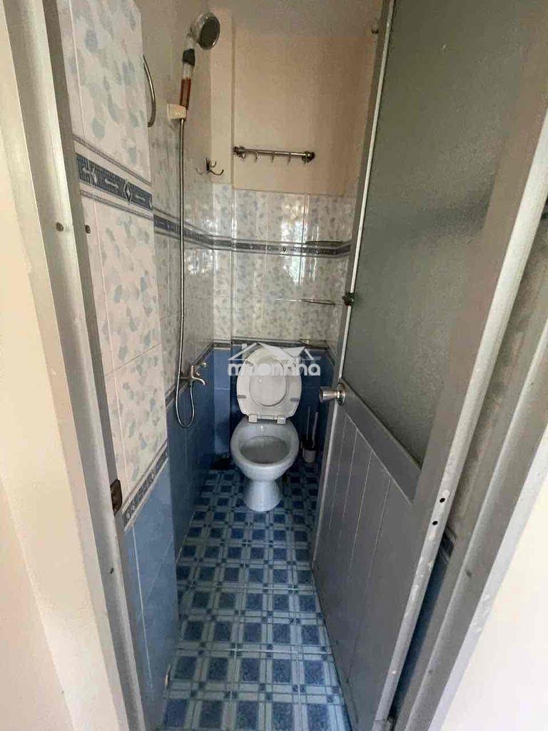 Cho thuê nhà đẹp p.11 phú nhuận, 2pn, có máy lạnh - 11tr - 4