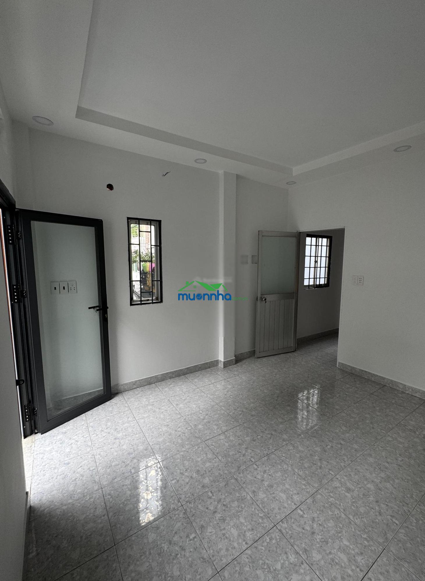 Đang có con em học đh công thương thì ko thể bỏ qua căn này - dt 39m2 - ngay đường lê trọng tấn - 3