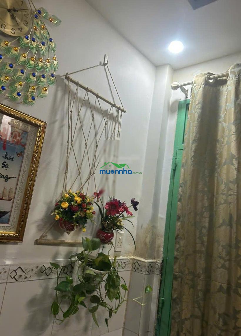 Cần tiền trả nợ nên bán nhà tại quận 7! - 2
