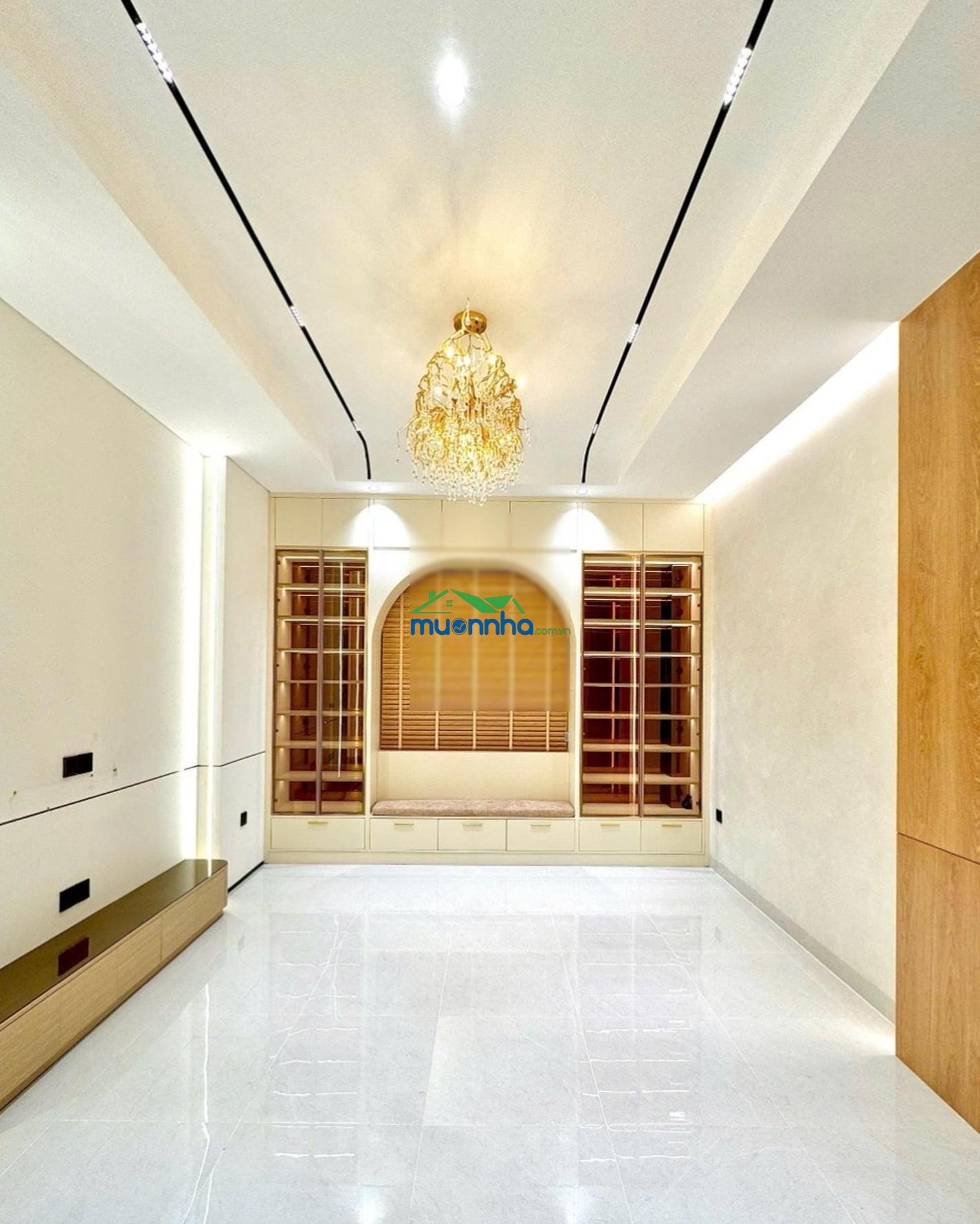 Hẻm ô tô ngủ nhà 5 tầng full nội thất cao cấp sát mặt tiền giáp quận 1 - 2