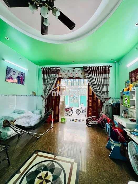 Hẽm ô tô 70m2 ngang 5m chỉ 4.5 tỷ