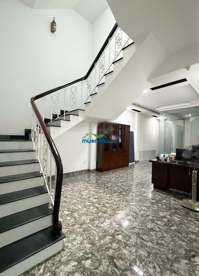 Chủ giảm sốc mặt tiền hẻm 10m nguyễn trãi quận 1 185m2 nở hậu đang cho thuê 4 văn phòng