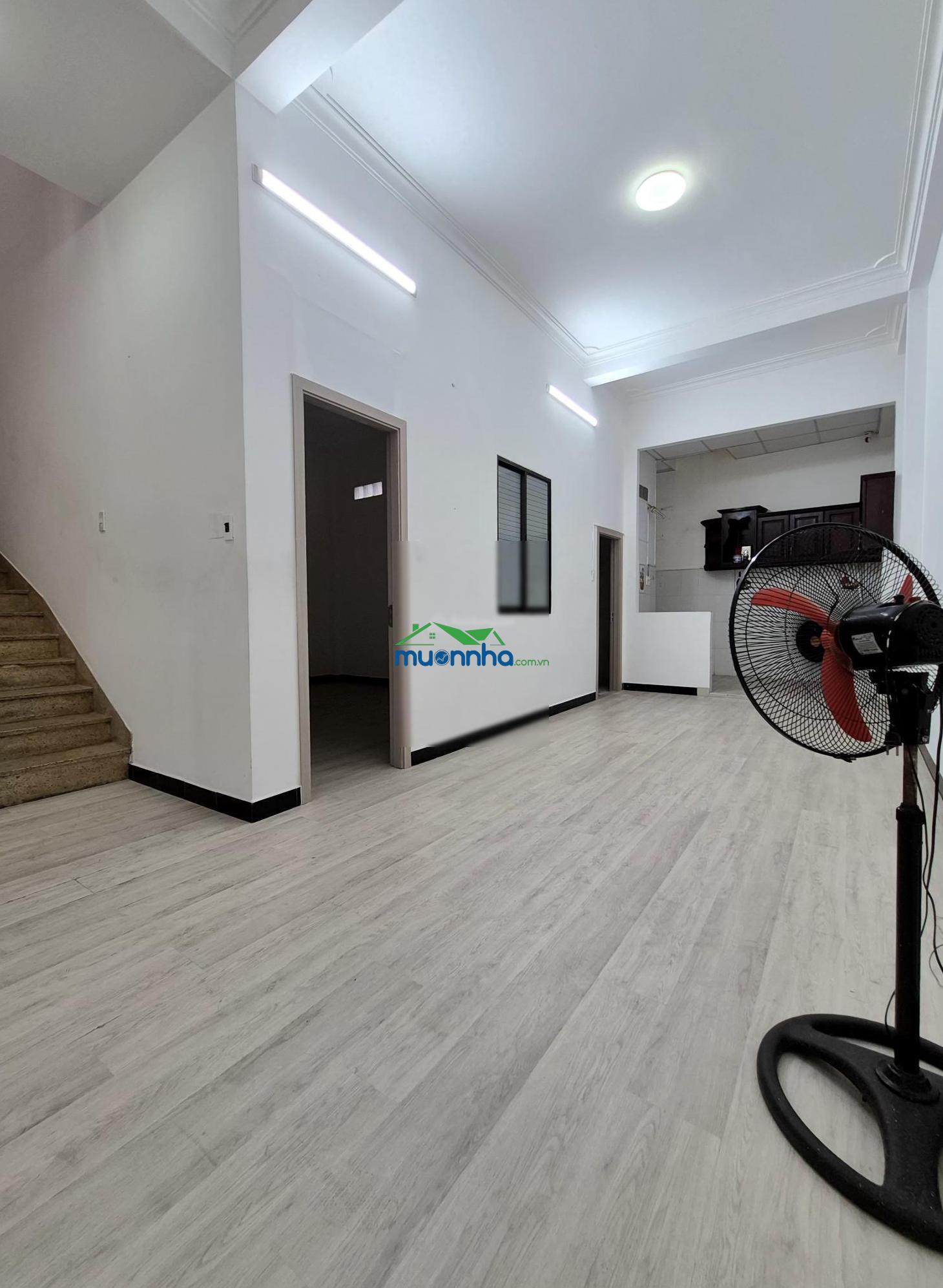 Vị trí làm vpct: hẻm 6m - 1 căn ra mt nguyễn văn lượng, 102m2, ngang 7m, 7 phòng - 2