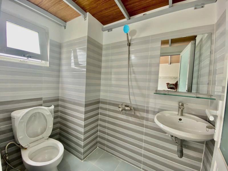 Duplex ban công thoáng mát giá rẻ ngay gần ngã tư bình thái - 2