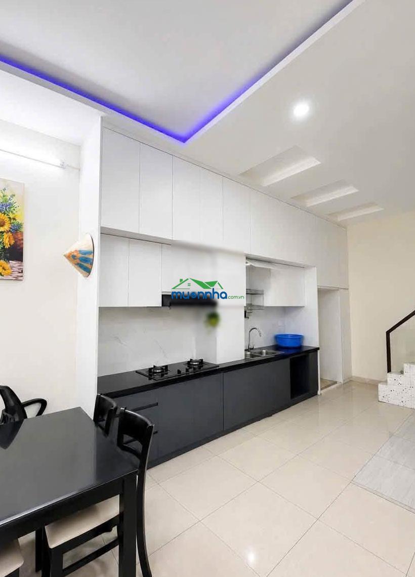 Bán nhà 3 tầng kdc hồng long ngay vạn phúc city shr hoàn công hẻm xe hơi.