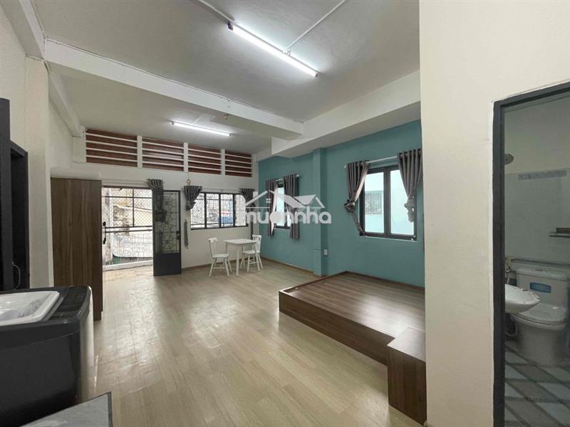 Chdv mới xây ban công rộng