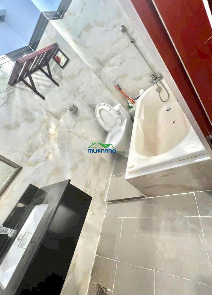Sát chợ bến thành - đường lê thị hồng gấm với dt 70m2 shc
