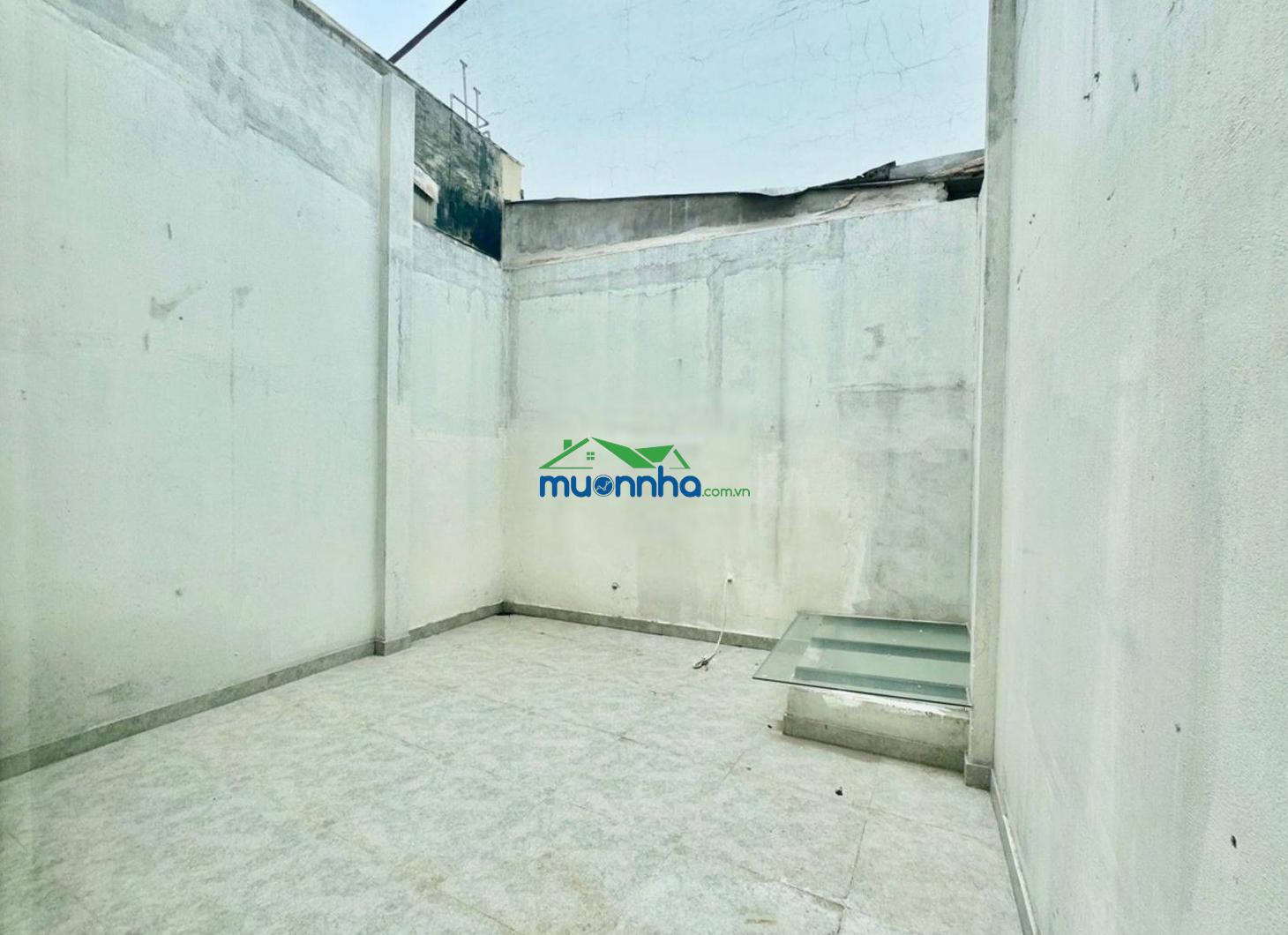 Nhà mới vào ở ngay - lê đức thọ - xe hơi đỗ cửa - gần kênh tham lương - có pn tầng trệt - 3