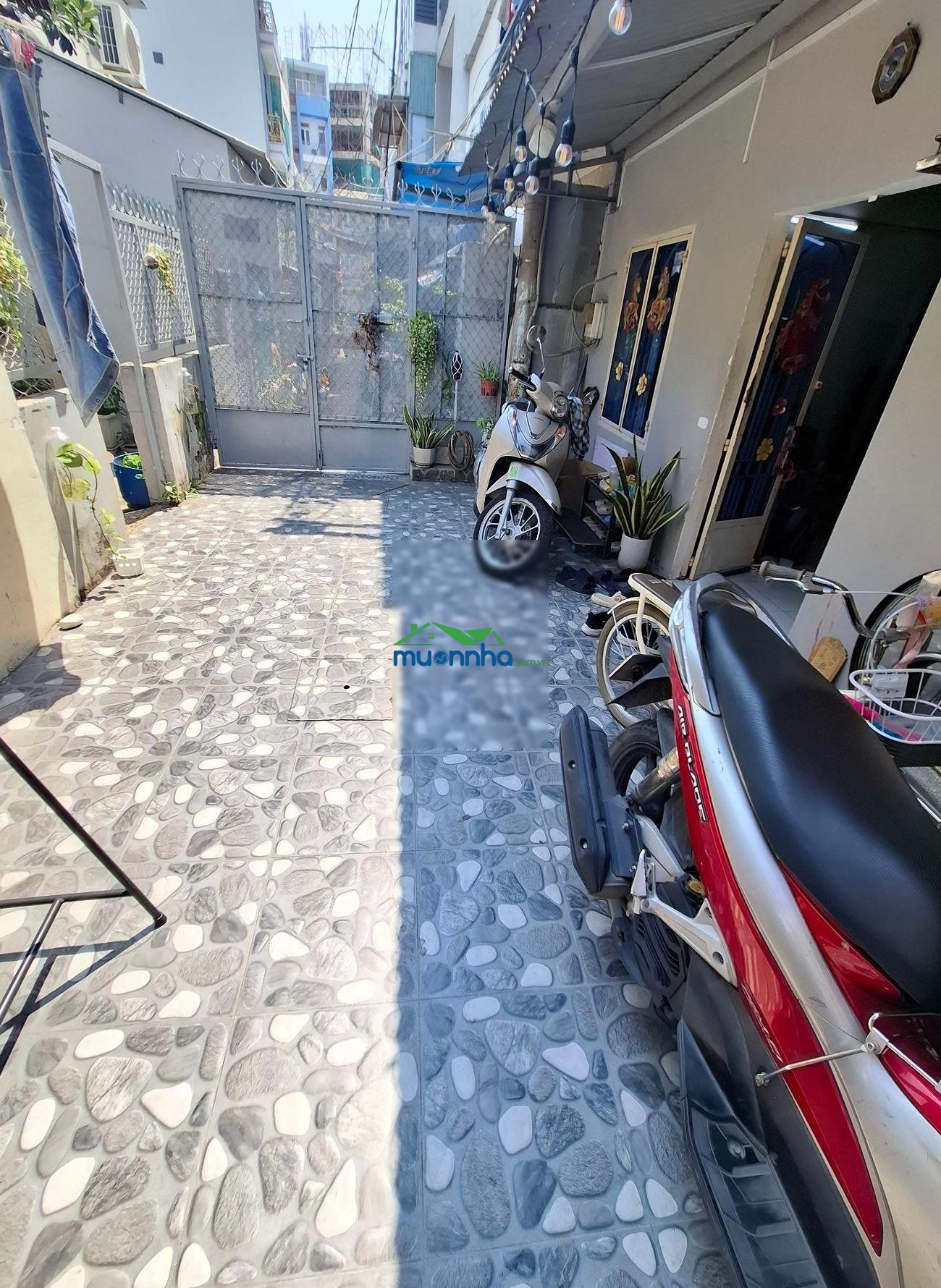 Chủ giảm mạnh 400tr, bán nhà 66m2 ngang khủng 8m shr không qh