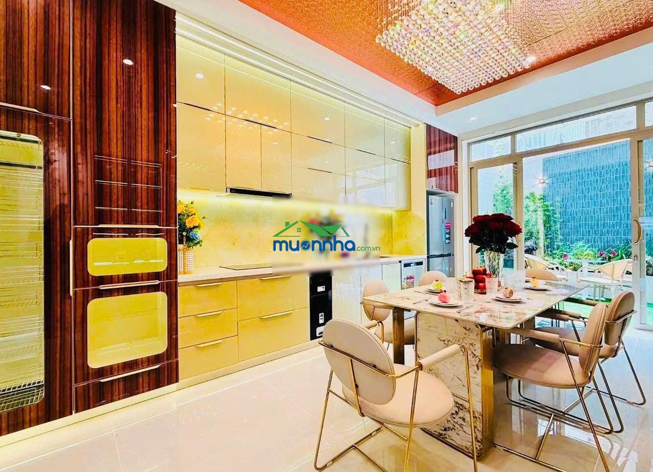 Bán nhà hẻm 82 võ thị sáu ngay cv lê văn tám phường tân định quận 1, dt: 6.5x18m, 3 lầu giá 28.5 tỷ