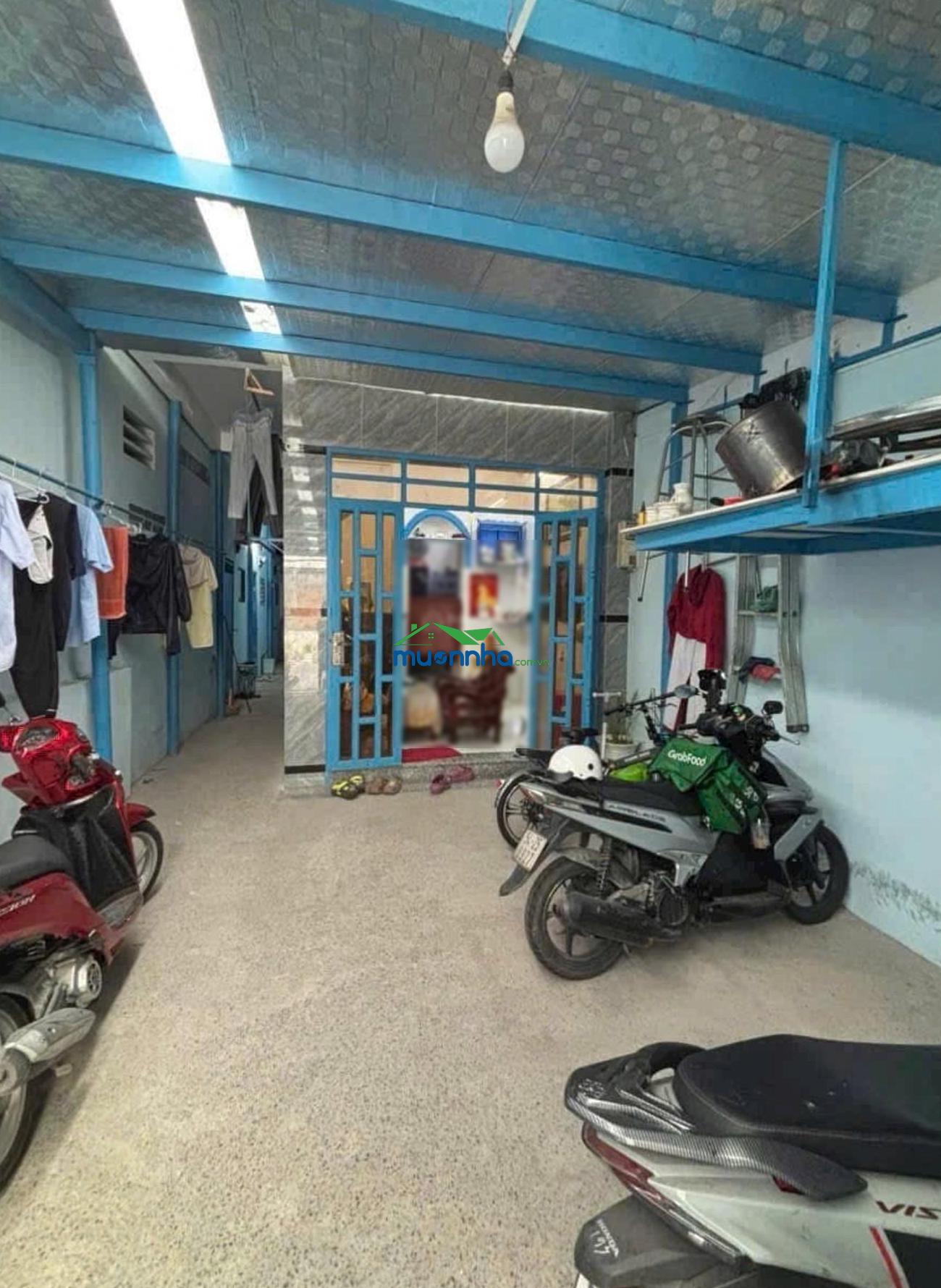 Bán nhà 2 tầng ngay chợ bùi văn ba, vừa ở vừa cho thuê dòng tiền sẵn 30 triệu, giá 9 tỷ x - 2