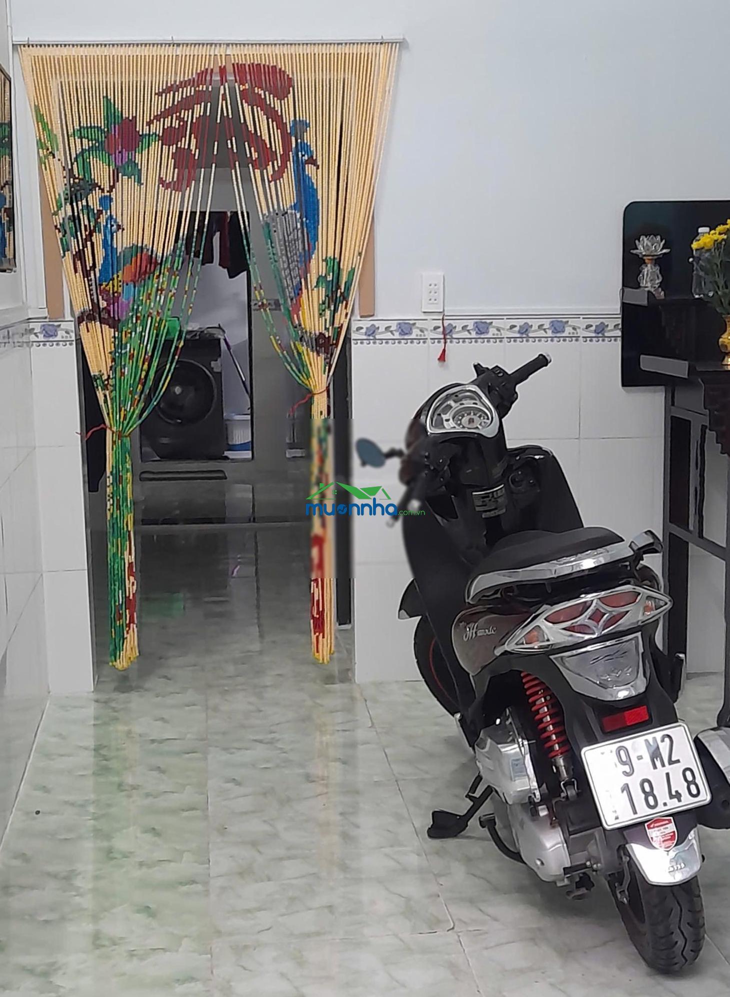Bán nhà nguyên căn mới sạch sẽ