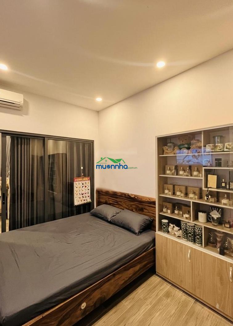 Siêu vip khu vực thủ đức dtsd:189m2 3t 4pn oto đỗ cửa chủ giảm sốc 400tr giá bán 10,1 tỷ
