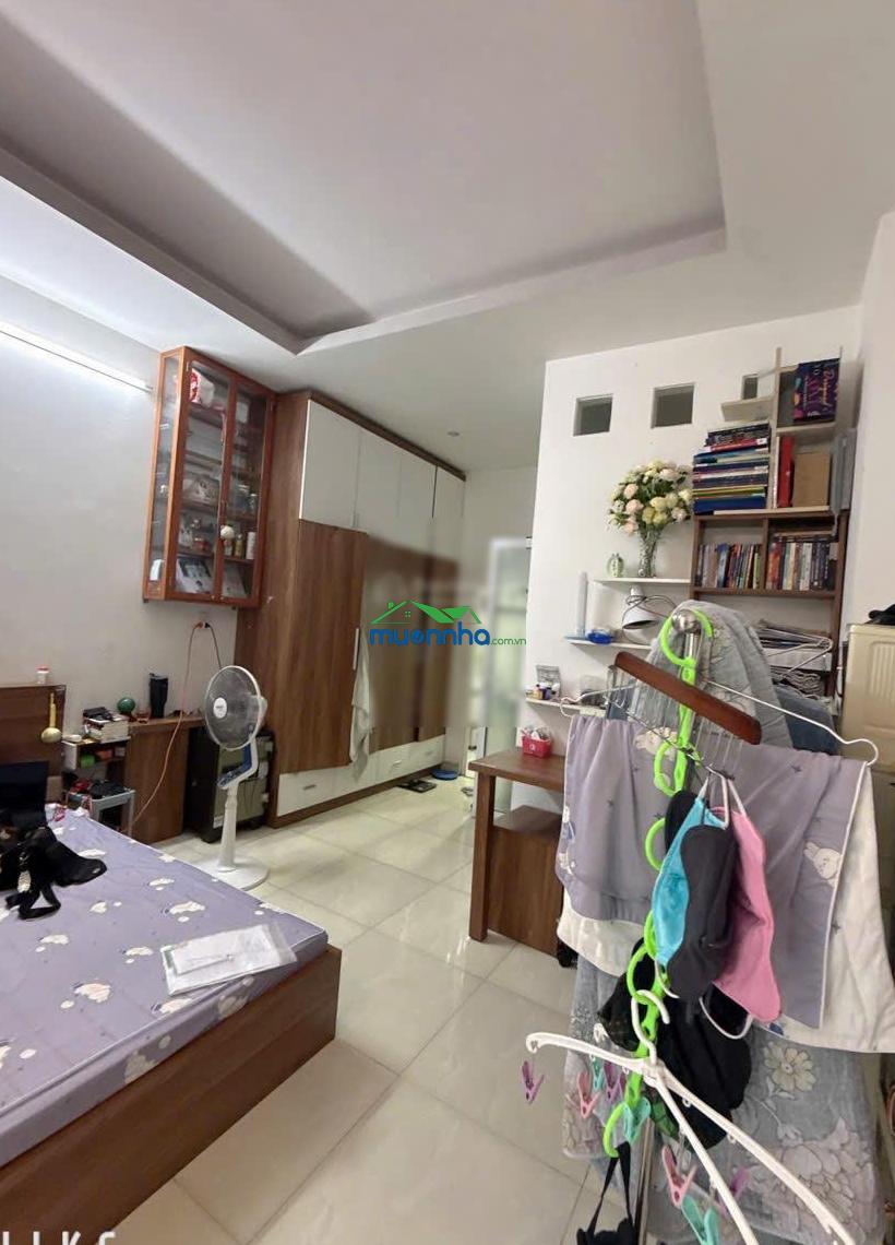 Nhà đúc 3 tấm, dt: 4x9, khu gò xoài vào đường lk 8,9
