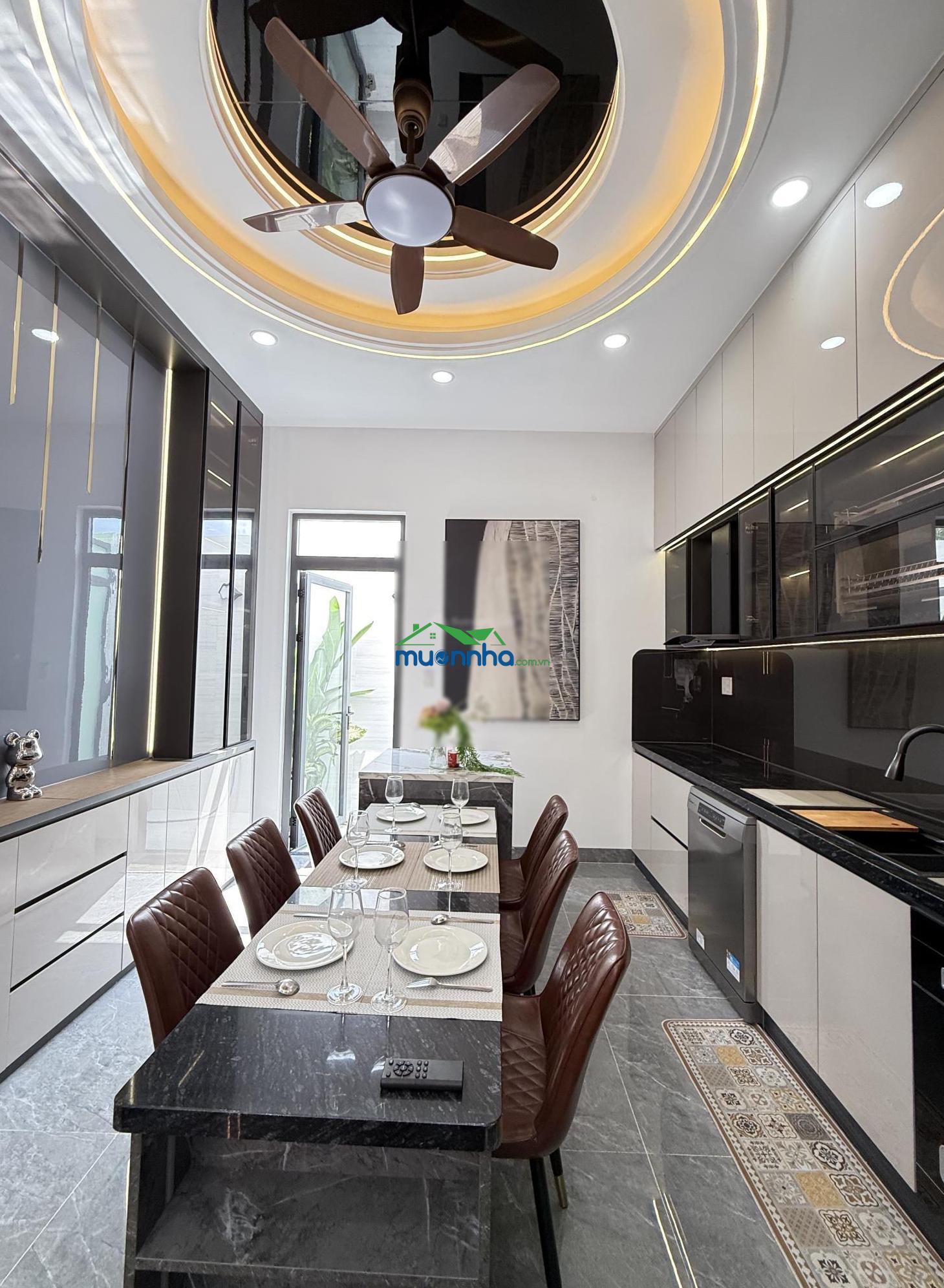 Nhà xây mới giảm mạnh 500tr - 4 phòng ngủ- sân thượng - tặng nội thất- sẵn sổ cc sang tên ngay