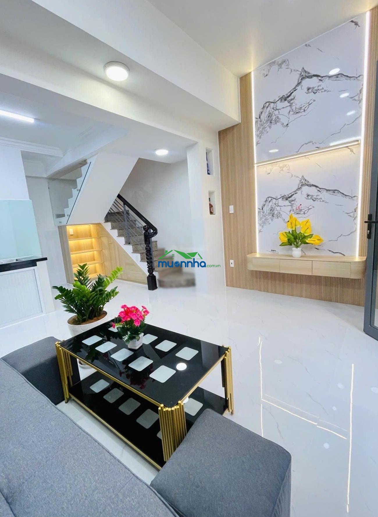 Nhà có lối vào riêng - xe hơi vào tận cửa - khoảng sân trước nhà riêng biệt cực riêng tư - 4