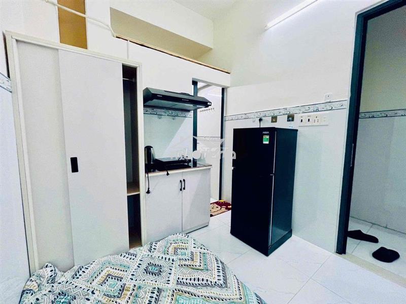 Căn hộ mini nội thất đầy đủ wc riêng , bếp nấu ăn