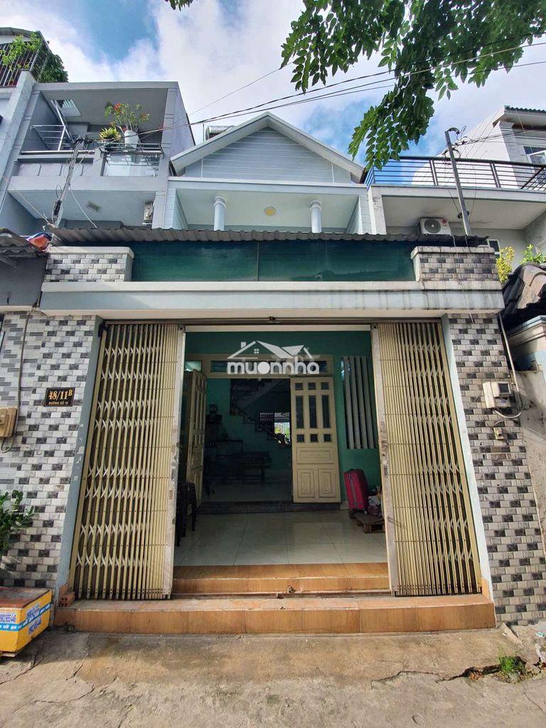 Nhà rộng 2 mặt cửa, đẹp thoáng, hẻm xe hơi thông, đg số 10( chính chủ)