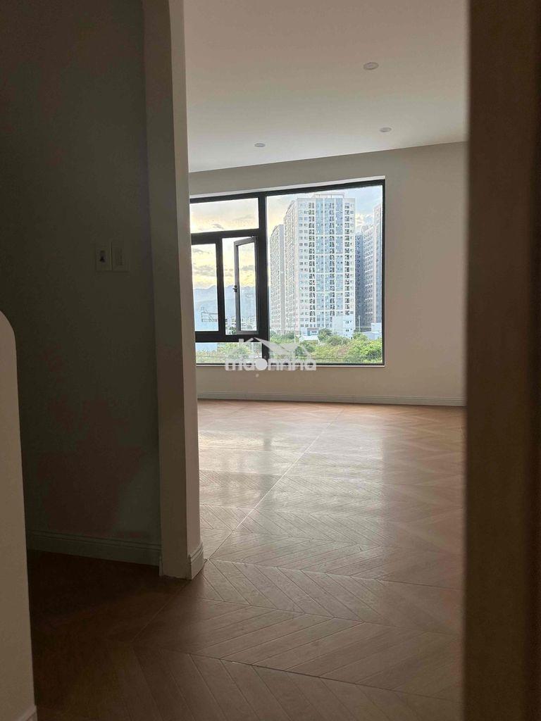 Cho thuê shophouse 4 tầng có thang máy- đường mê linh – đối diện bến