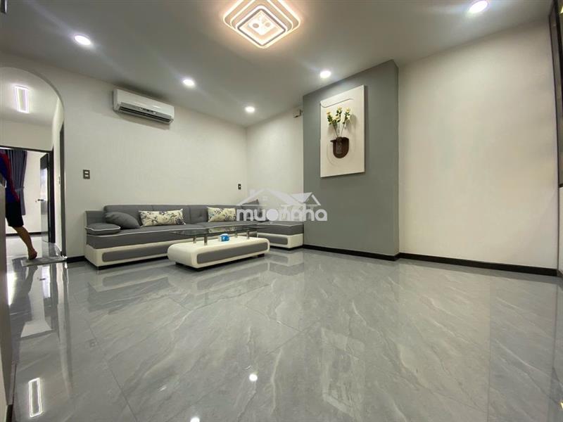 Chung cư 312 lạc long quân, 2 phòng ngủ có sổ hồng sẵn quận 11 cần bán