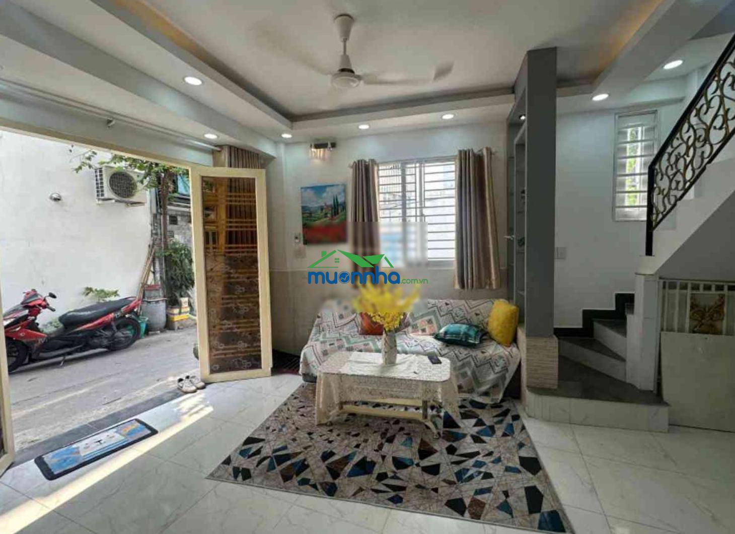 4,7 tỷ nhà bán. lê quang định, bình thạnh. 28 m2 - 3 tầng btct - 3 pn, sân thượng. nở hậu. ngang 4